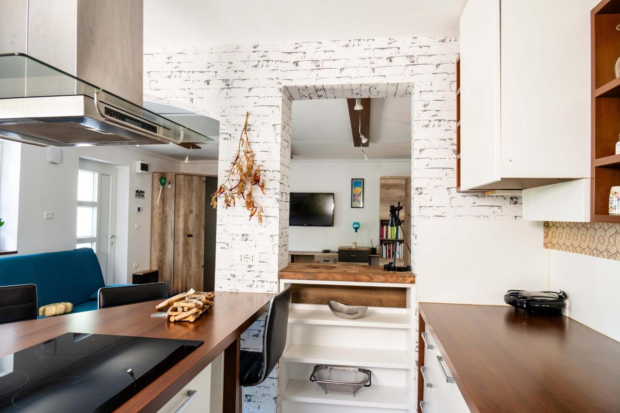 Apartma Salvia-Guest House Lucija Ngoại thất bức ảnh