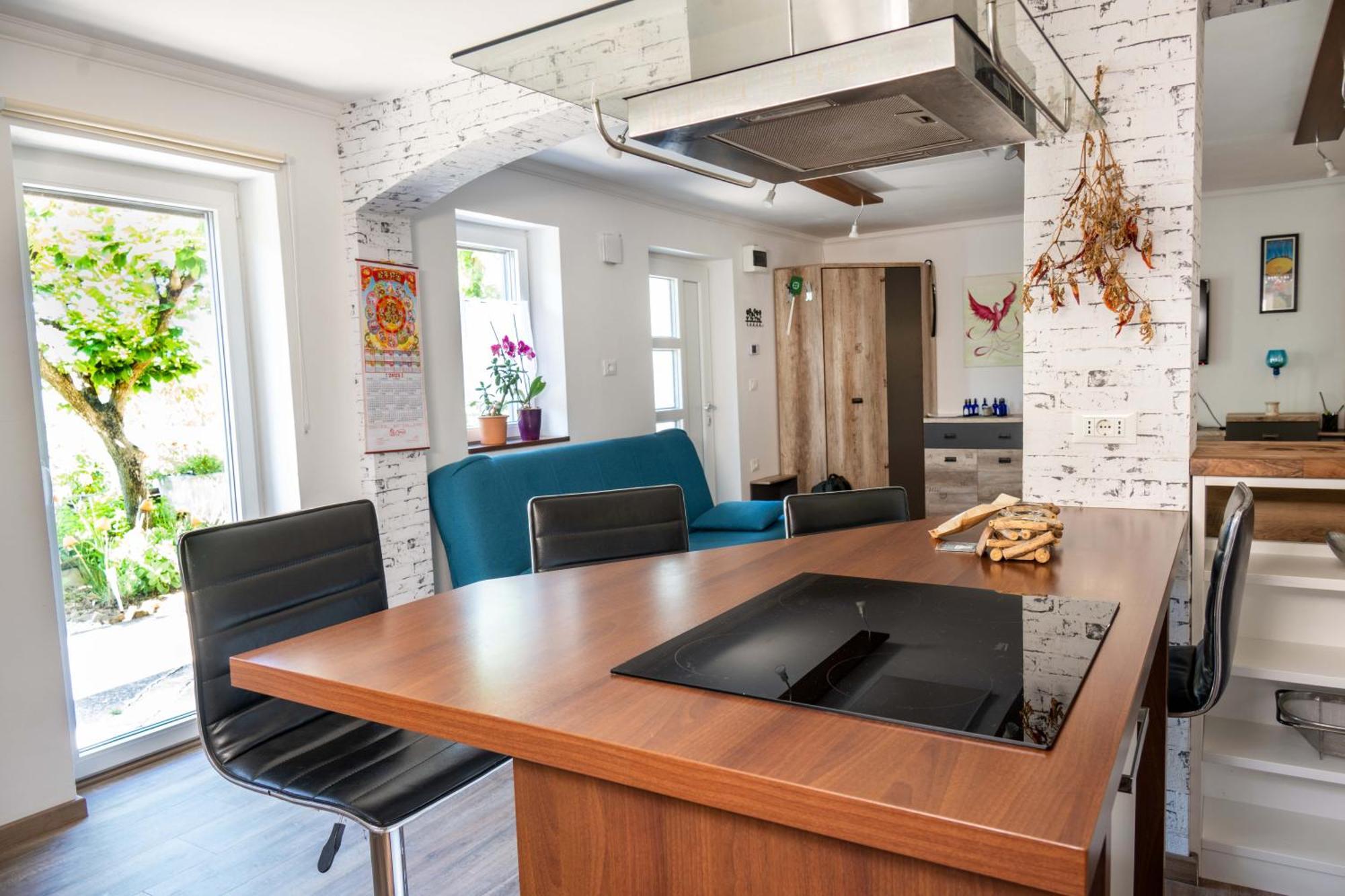 Apartma Salvia-Guest House Lucija Ngoại thất bức ảnh